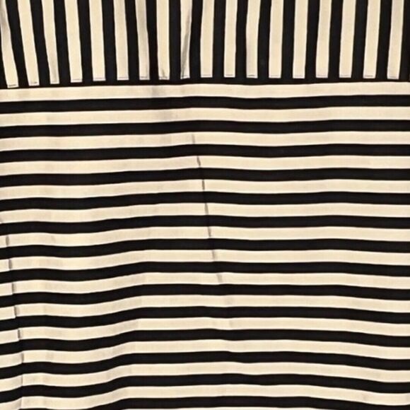 Chicos Shirt Womens Medium 1 Black Tan Stripe Wrinkle Resistant Casual Career - Picture 6 of 10